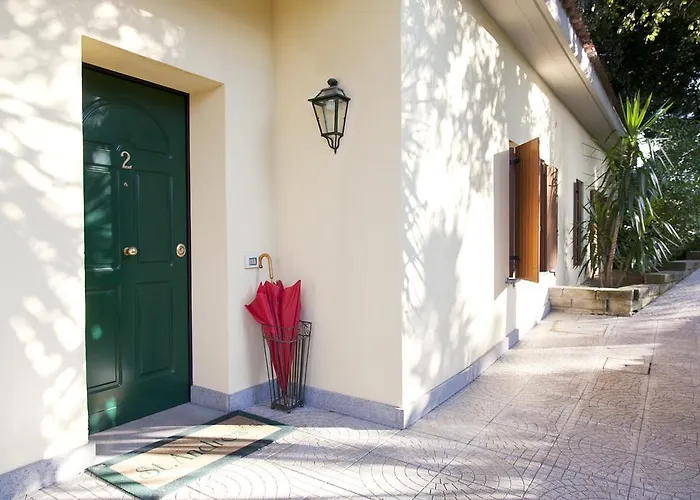 Aparthotel St. Andrew's Garden Roma