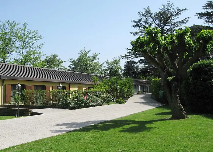 Aparthotel St. Andrew's Garden 5*